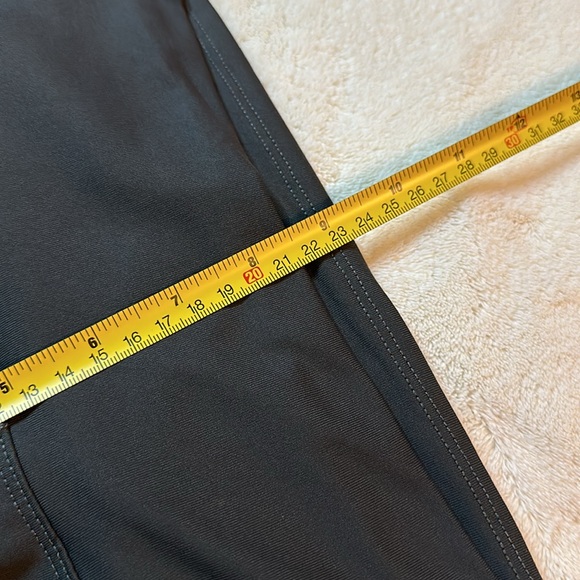 Nobull Women's High-Rise Matte Tight 21" Size S - Picture 9 of 10